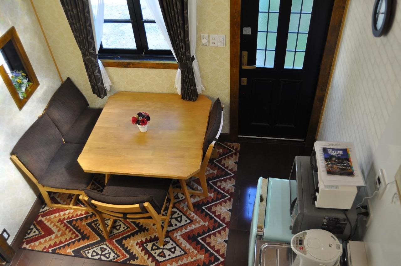 Loft & Log House Villa Okayama Bagian luar foto
